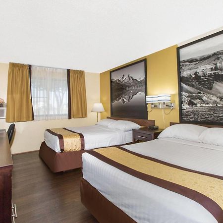 Super 8 by Wyndham Nampa Hotel Bagian luar foto
