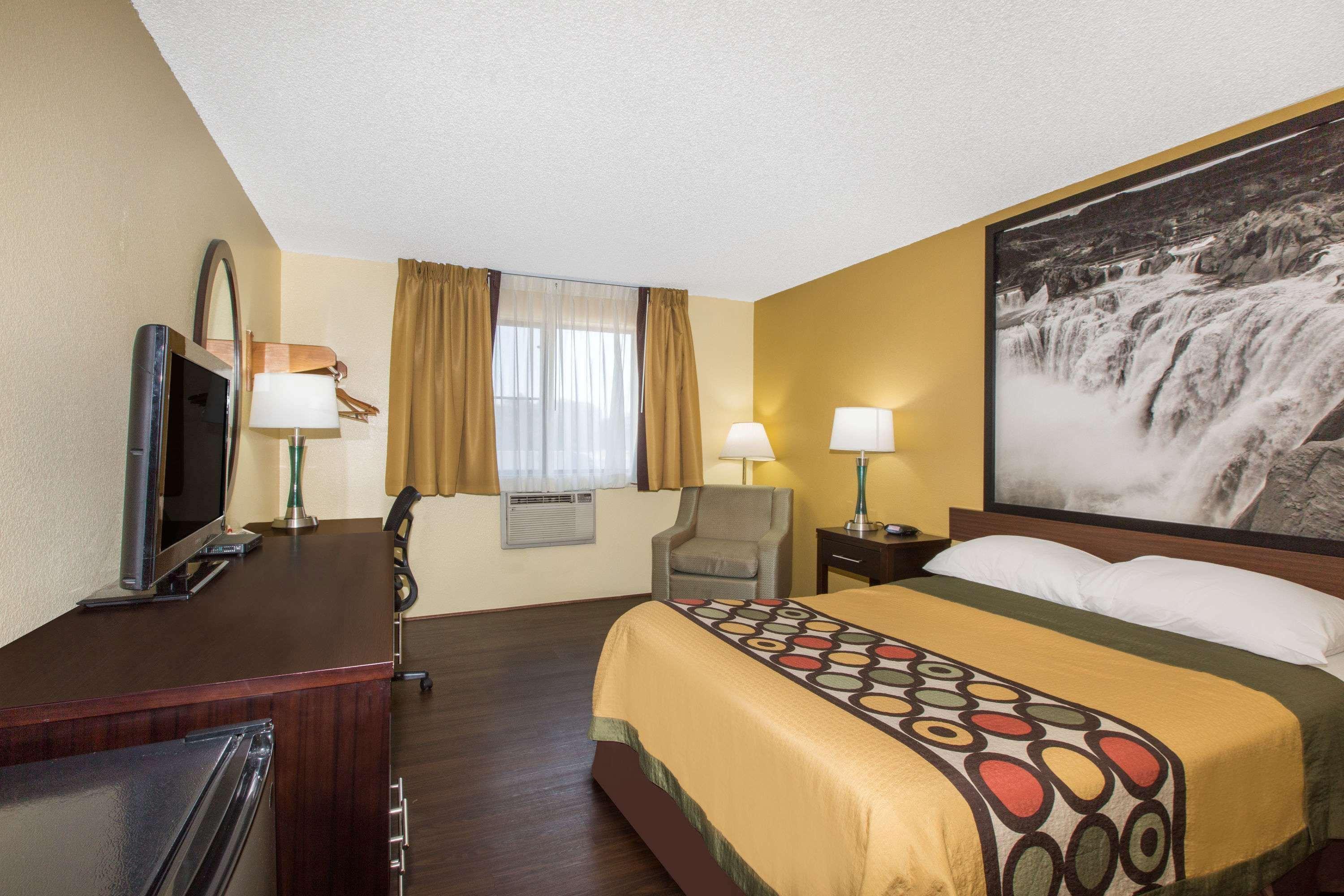 Super 8 by Wyndham Nampa Hotel Bagian luar foto
