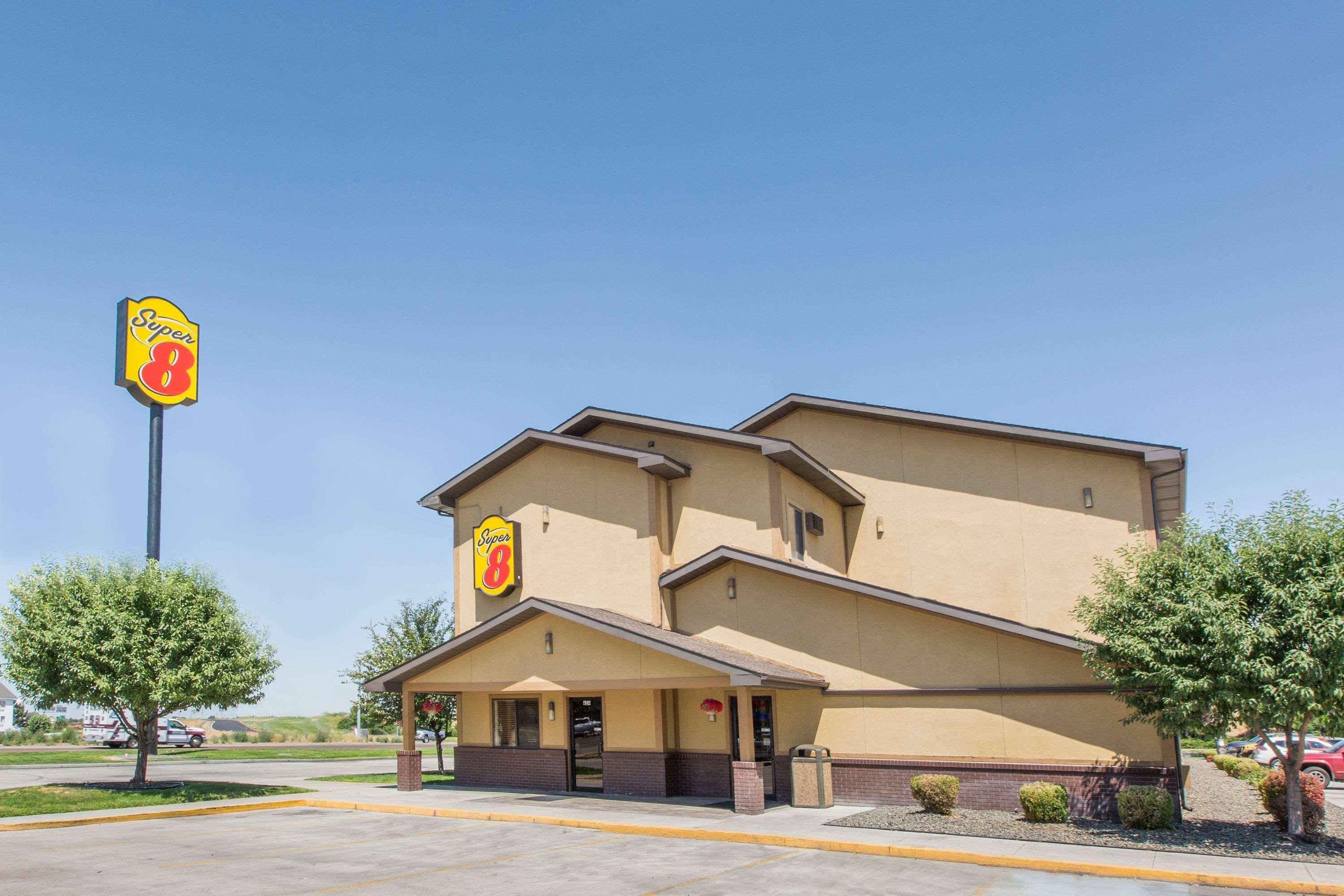 Super 8 by Wyndham Nampa Hotel Bagian luar foto